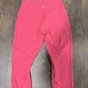 Bubblegum pink Lululemon align crops